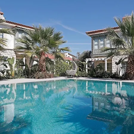 מלון Fiora Alacati *