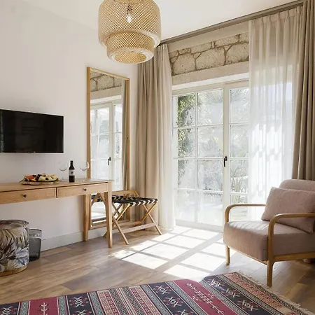 Fiora Alacati מלון *