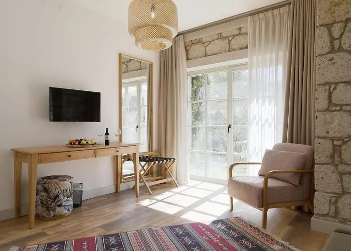 Fiora Alacati מלון *